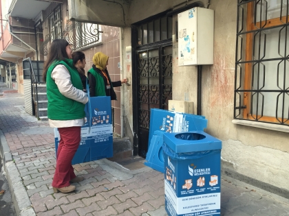 Evlere dağıtılan iç mekan kutuları